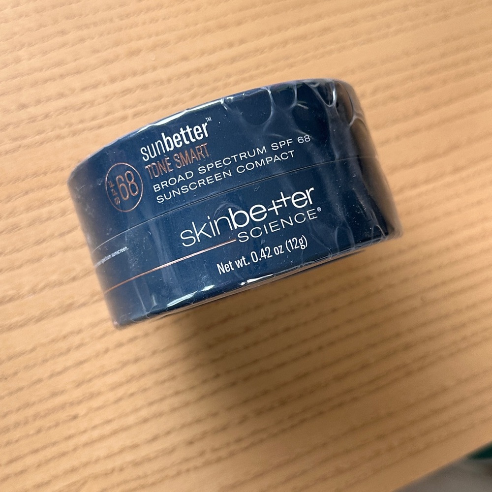 Skinbetter Science Sunbetter Tonesmart compact